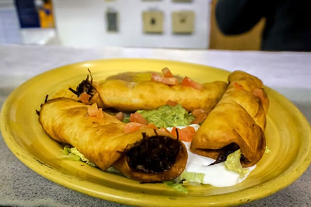 Flautas.