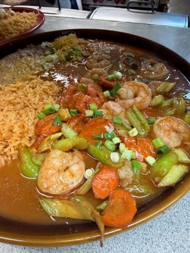 Camarones Rancheros.